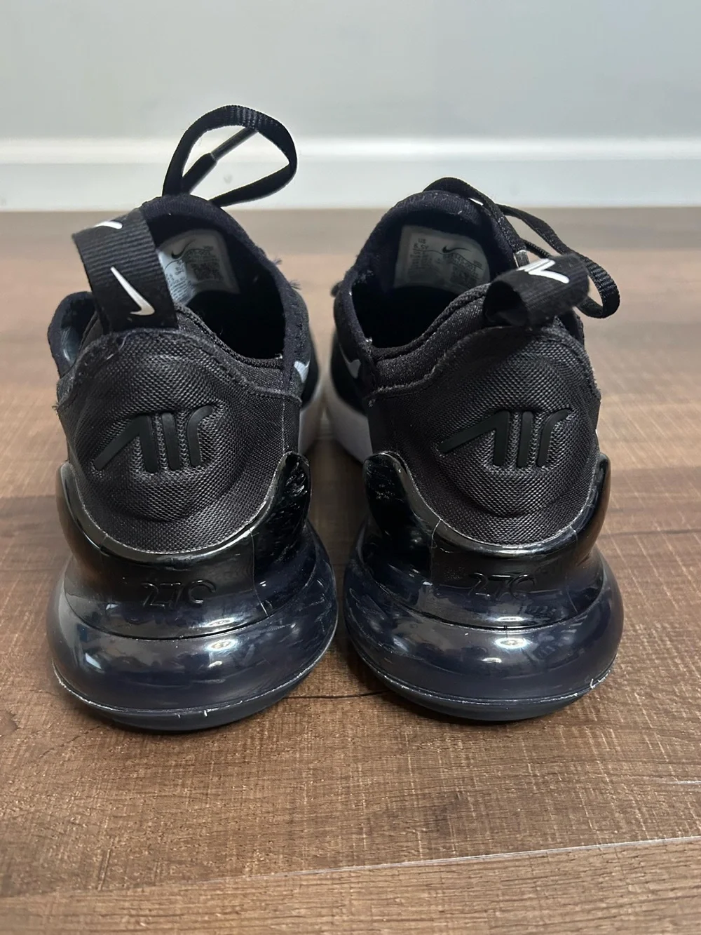 Nike Air Max 270 Black/White Unisex Kids Sneaker 6.5Y MPN 943345-001 Youth Size